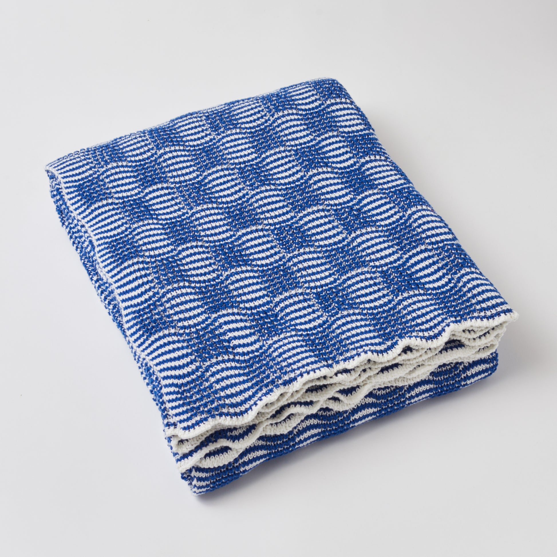 Royal Blue Classic Pop Cotton Throw Blanket