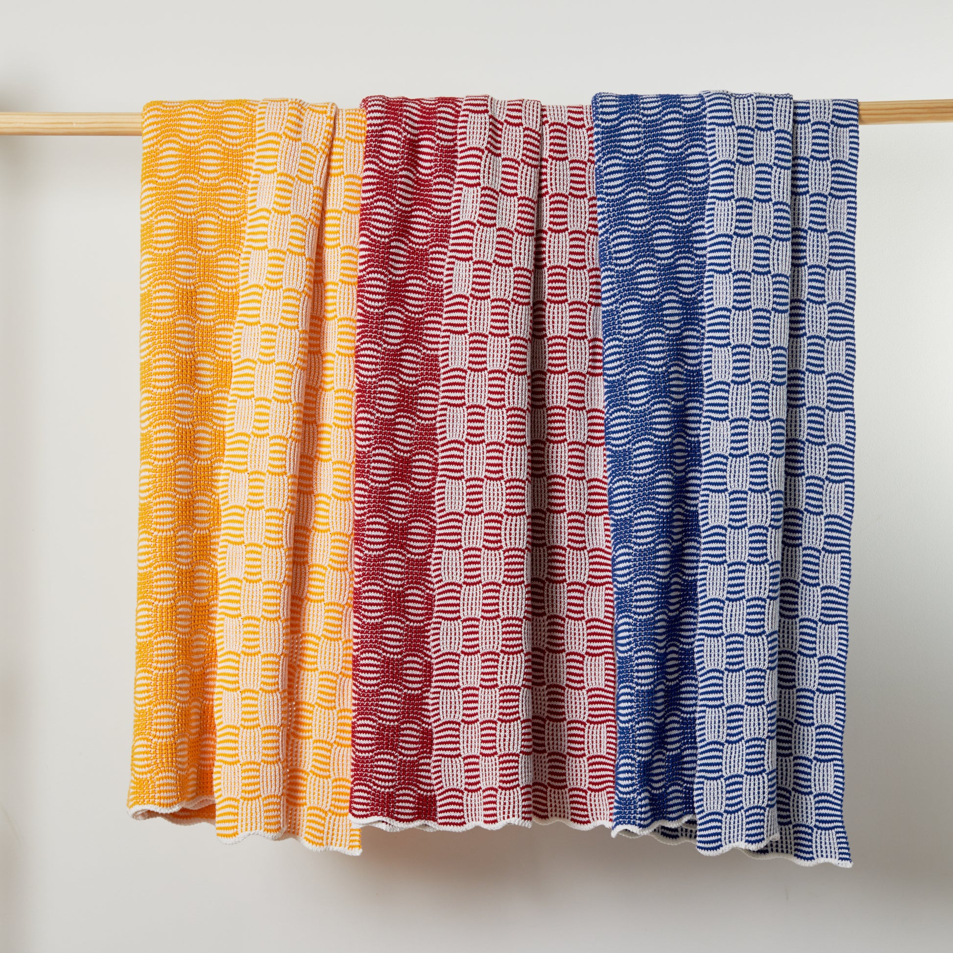 Red Blue Classic Pop Cotton Throw Blanket
