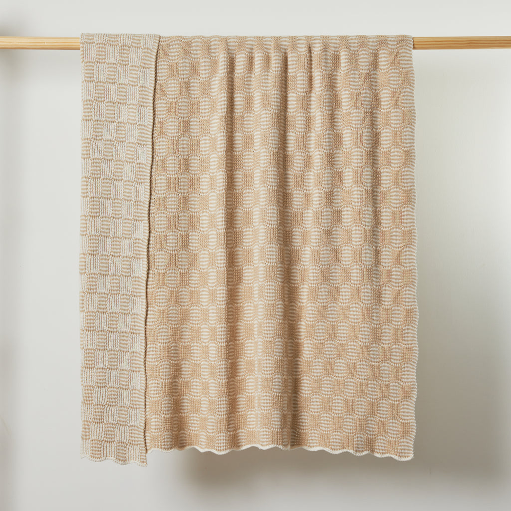 Sand Classic Pop Cotton Throw Blanket