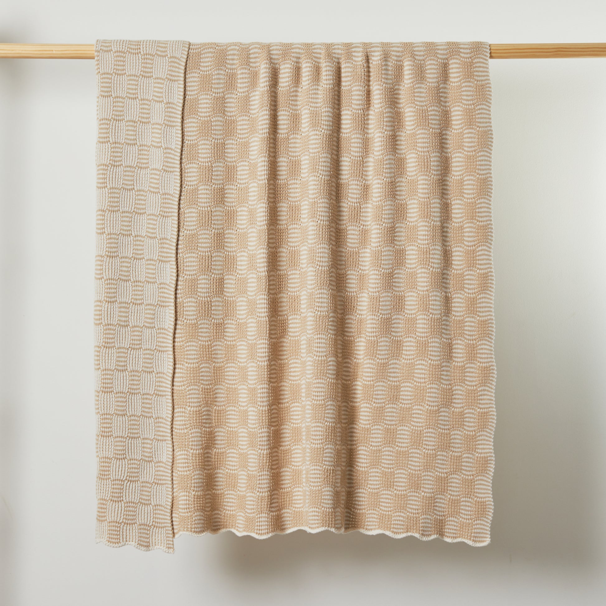 Sand Classic Pop Cotton Throw Blanket