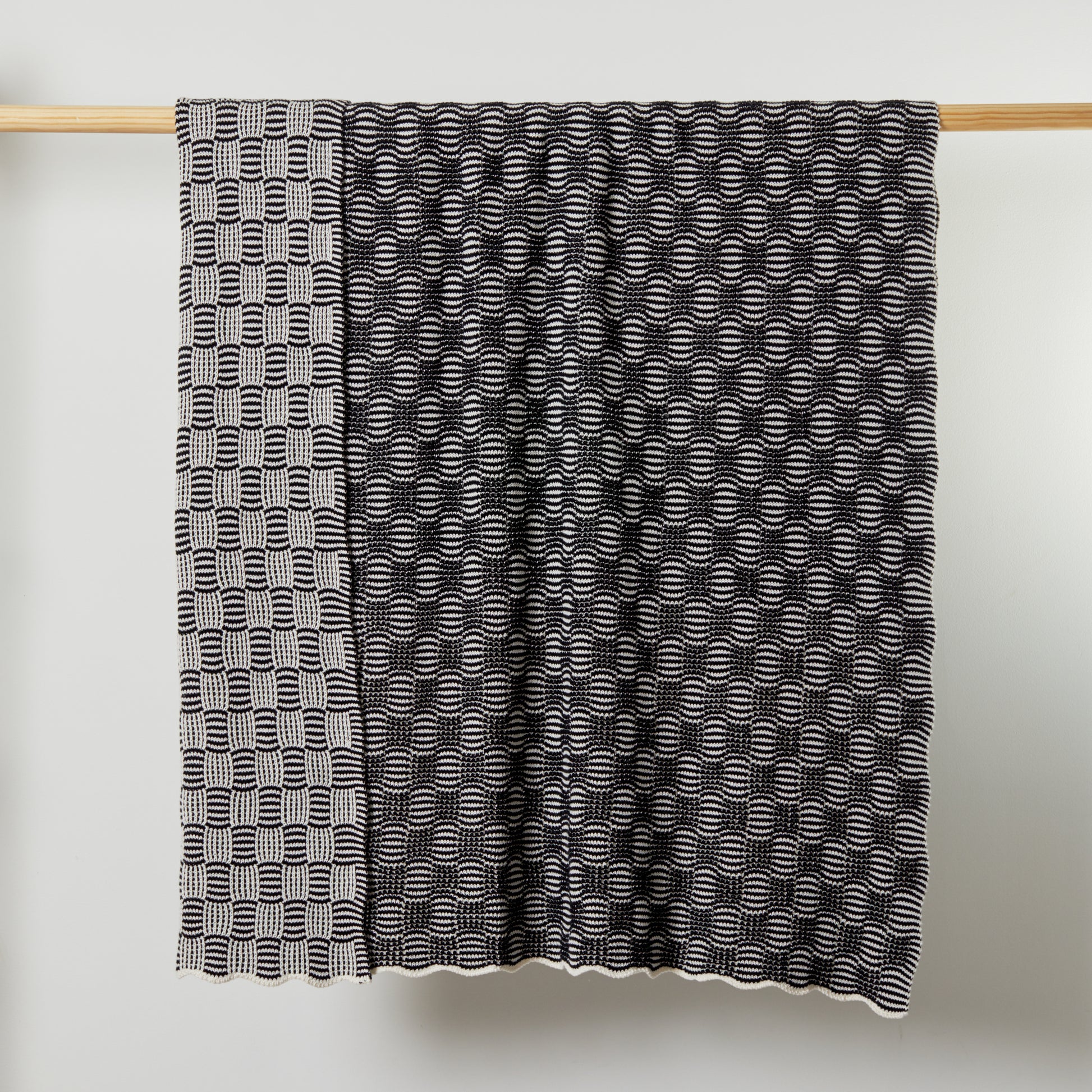 Black Classic Pop Cotton Throw Blanket